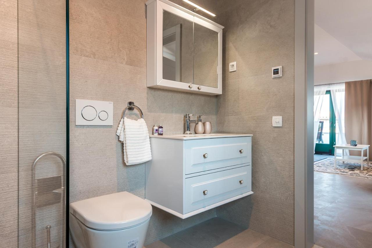 Luxury Apartments Azalea Примоштен Екстер'єр фото