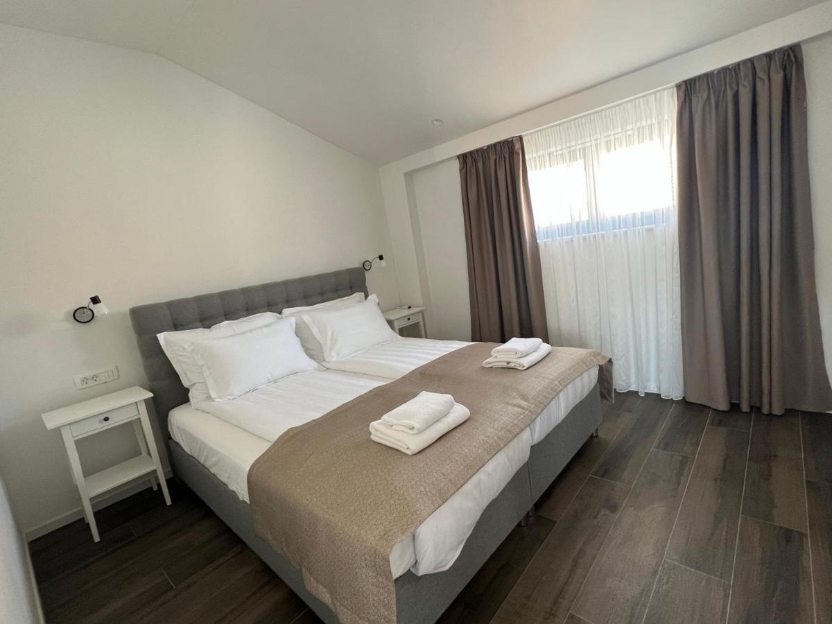 Luxury Apartments Azalea Примоштен Екстер'єр фото