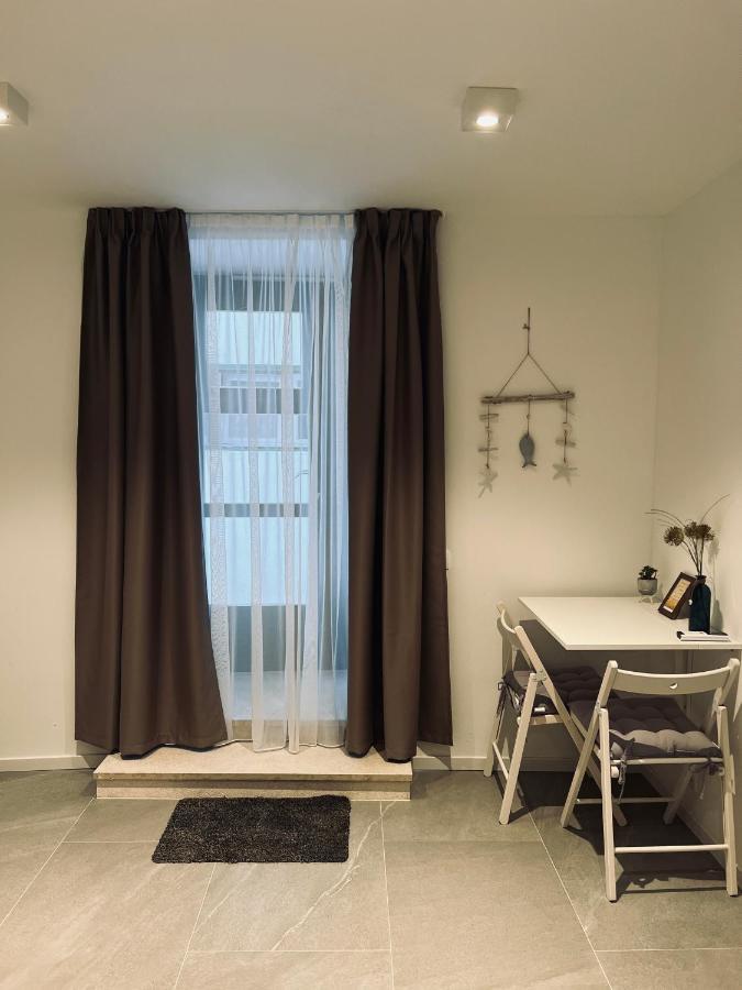 Luxury Apartments Azalea Примоштен Екстер'єр фото