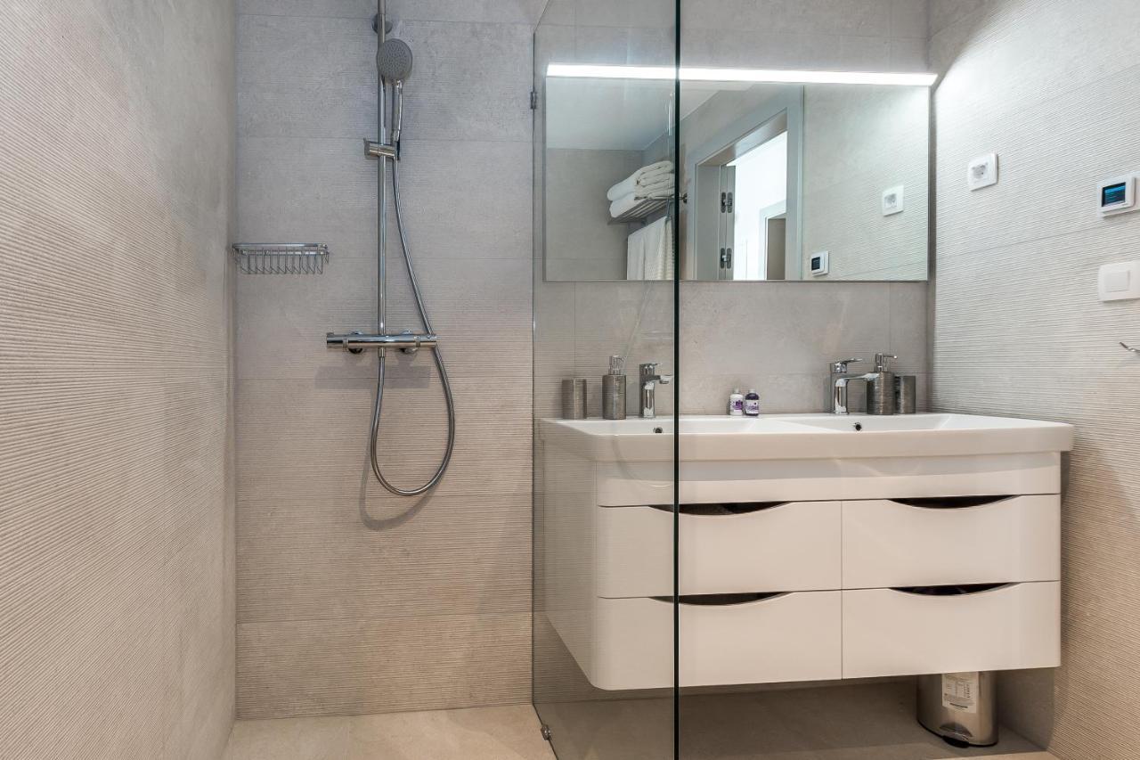 Luxury Apartments Azalea Примоштен Екстер'єр фото