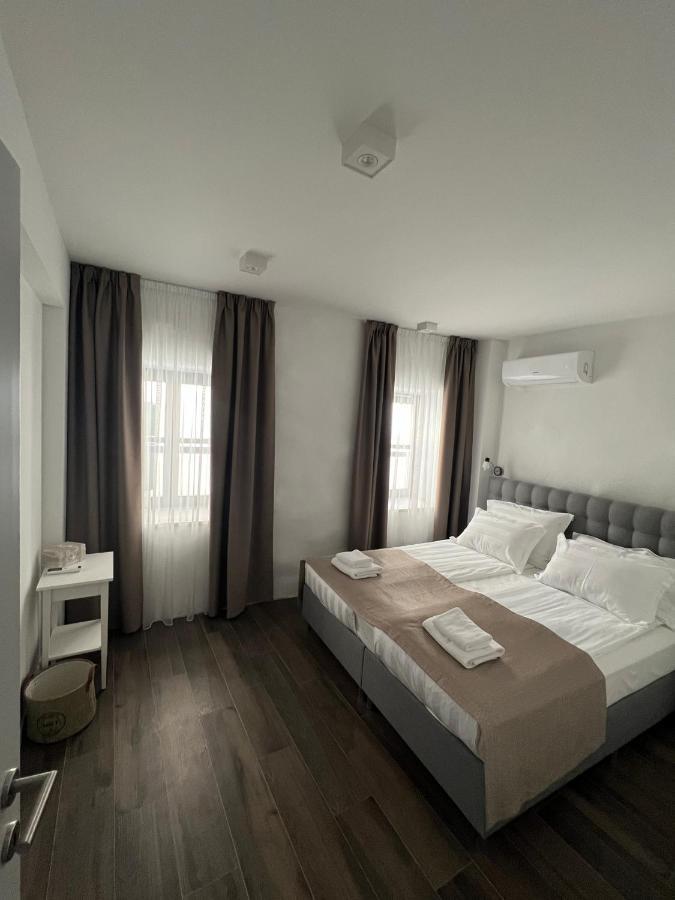 Luxury Apartments Azalea Примоштен Екстер'єр фото