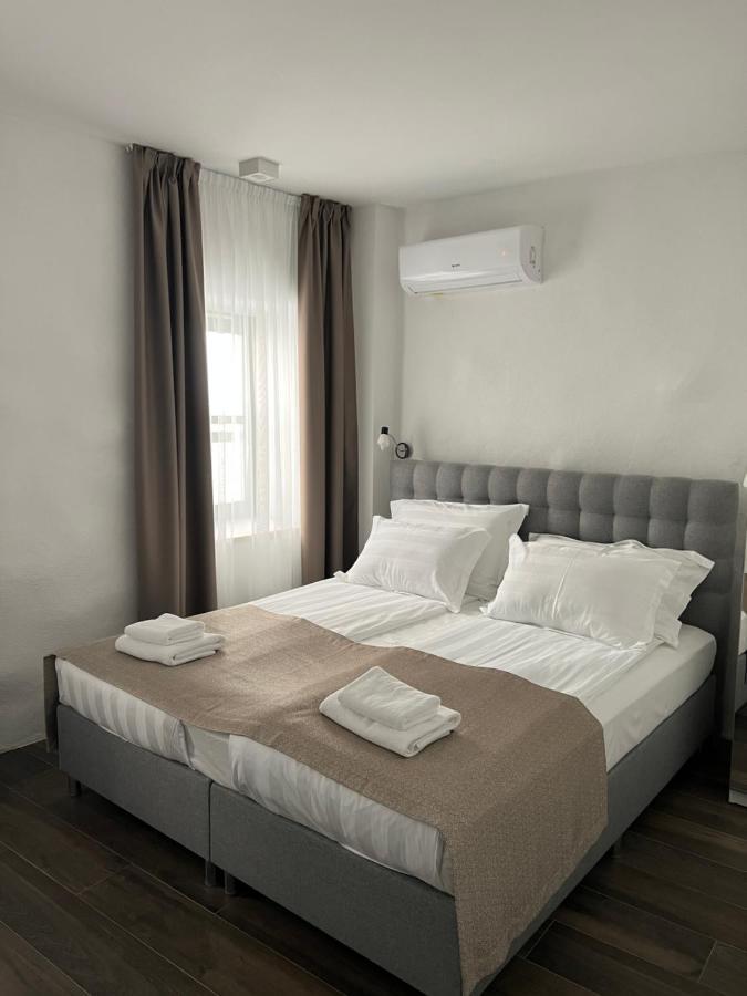 Luxury Apartments Azalea Примоштен Екстер'єр фото