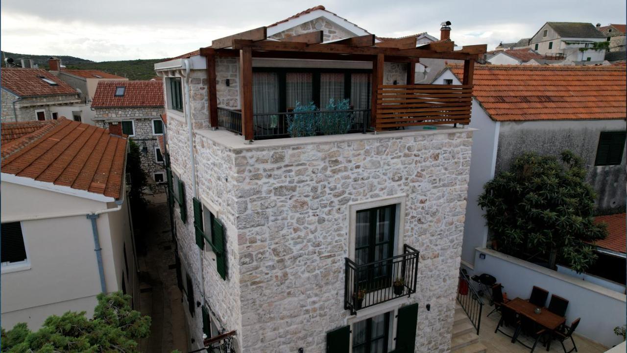 Luxury Apartments Azalea Примоштен Екстер'єр фото